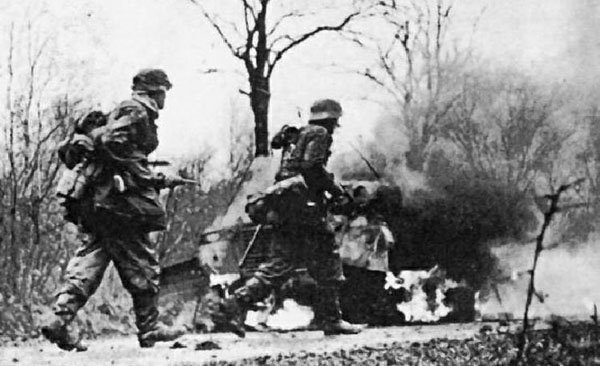 emboscada Poteau Ardenas 1944 WWII militarialagleize1944