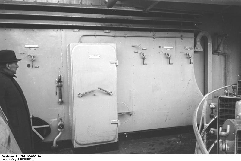 Kriegsmarine Acorazado Bismarck WWII militarialagleize1944