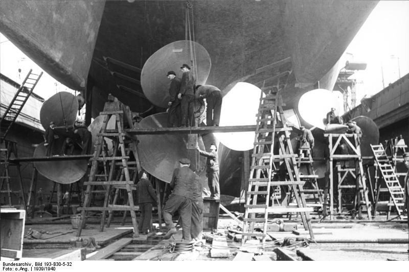 Kriegsmarine Acorazado Bismarck WWII militarialagleize1944