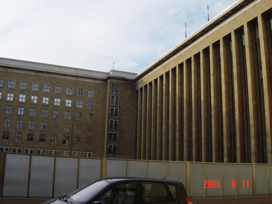 Tempelhof Airport Berlin Alemania