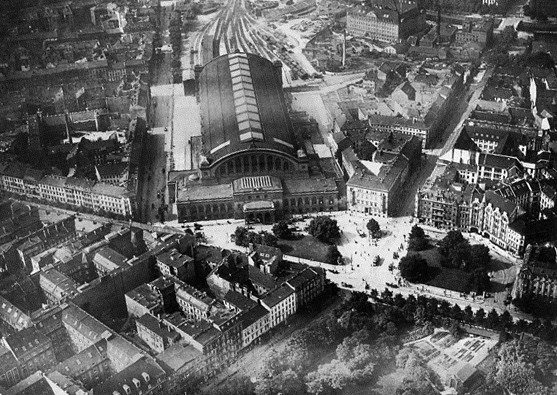 Anhalter Bahnhof-Berlin (1)
