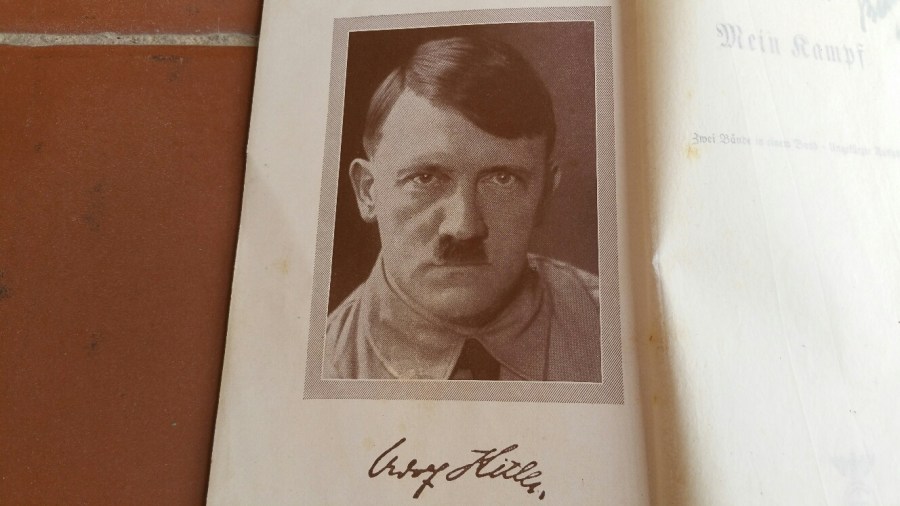 mein-kampf-rojo-alemania-wwii-1